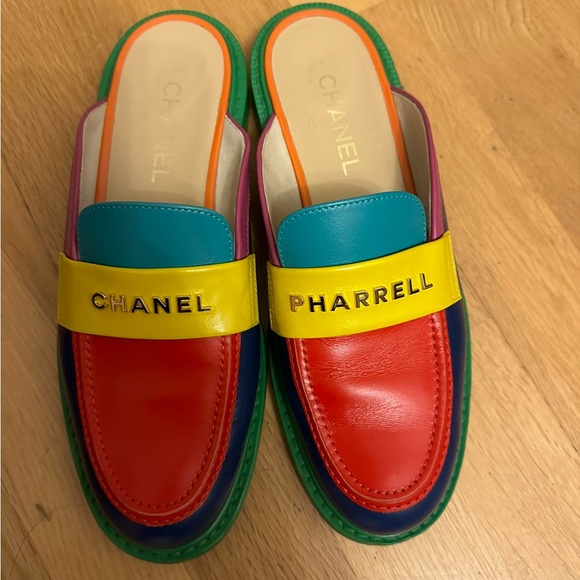 Channel x Pharrell collectors item - Picture 5 of 5